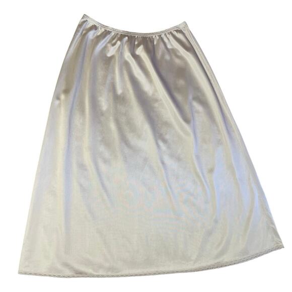 VTG Vanity Fair Silkey Off White Midi Classic Slip Skirt Medium - Picture 6 of 10